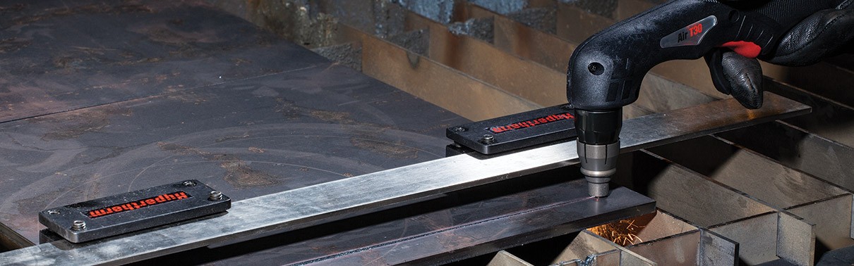 Magnetic straight-edge guide with on/off switches for plasma cutting Magnetic straight-edge guide with on/off switches for plasma cutting
